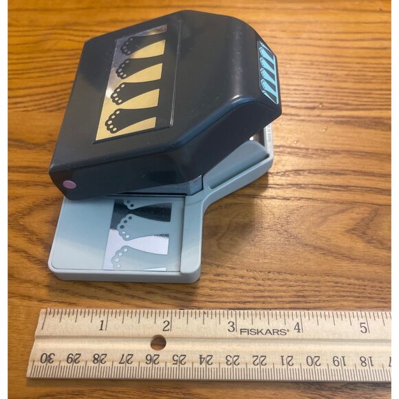 EK Tools Paper Shapers Edge Punch Scallop Border Lace Teardrop Slim Flat Wedding - Picture 3 of 3